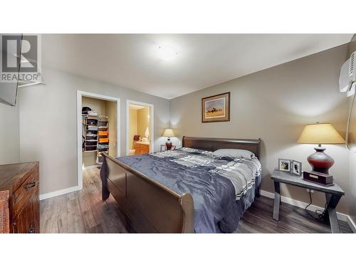 921 Spillway Road Unit# 309A, Oliver, BC - Indoor Photo Showing Bedroom