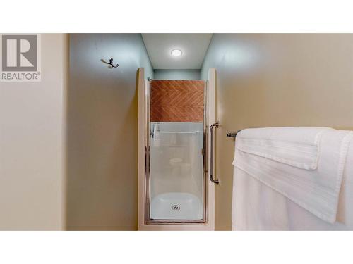 921 Spillway Road Unit# 309A, Oliver, BC - Indoor Photo Showing Bathroom