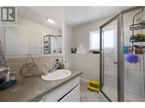 1535 Crawford Road Lot# 122, Kelowna, BC - Indoor Photo Showing Bathroom