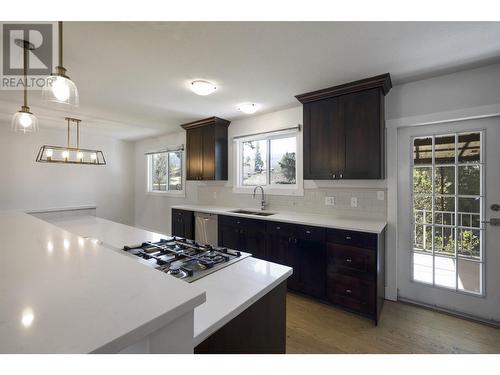 1535 Crawford Road Lot# 122, Kelowna, BC - Indoor Photo Showing Kitchen