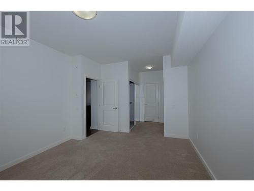 151 Taylor Road Unit# 302, Kelowna, BC - Indoor Photo Showing Bathroom