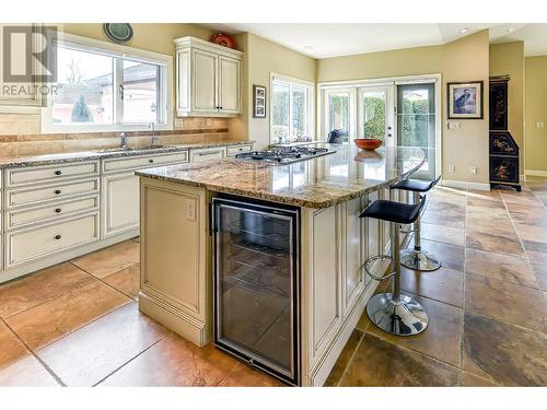 2368 Abbott Street Unit# 8, Kelowna, BC - Indoor Photo Showing Kitchen With Upgraded Kitchen
