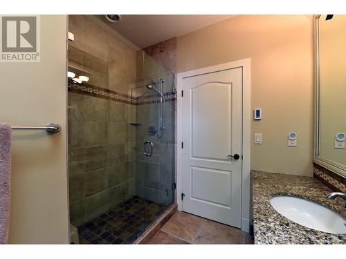 2368 Abbott Street Unit# 8, Kelowna, BC - Indoor Photo Showing Bathroom