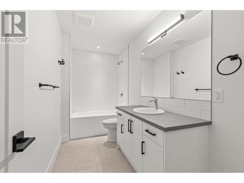873 Melrose Street, Kelowna, BC - Indoor Photo Showing Bathroom