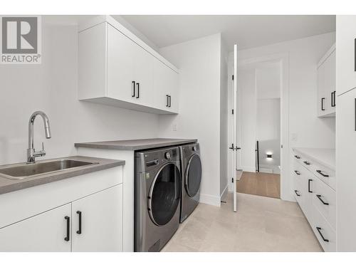 873 Melrose Street, Kelowna, BC - Indoor Photo Showing Laundry Room