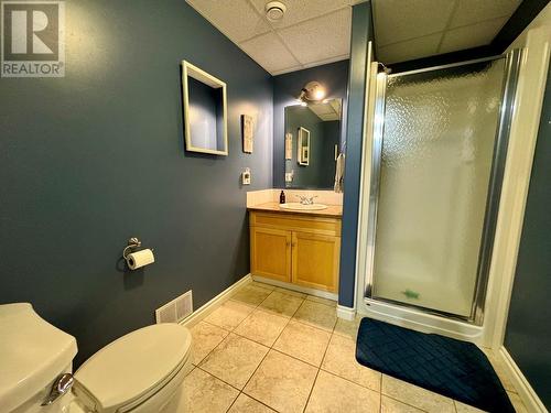 8705 19A Street, Dawson Creek, BC - Indoor Photo Showing Bathroom