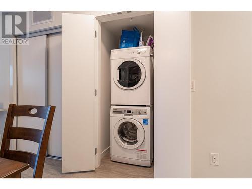 655 Academy Way Unit# 212, Kelowna, BC - Indoor Photo Showing Laundry Room