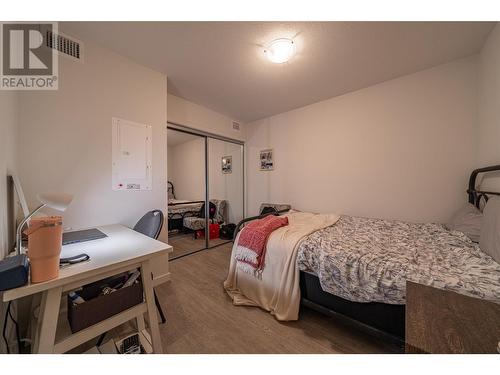 655 Academy Way Unit# 212, Kelowna, BC - Indoor Photo Showing Bedroom