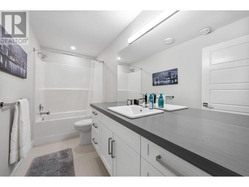 9443 Ledgestone Road, Lake Country, BC - Indoor Photo Showing Bathroom