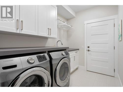9443 Ledgestone Road, Lake Country, BC - Indoor Photo Showing Laundry Room