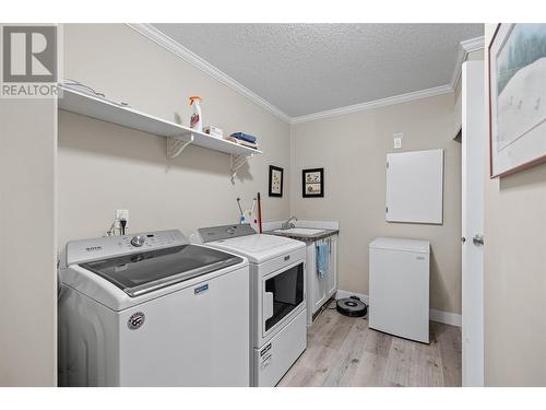 1835 Nancee Way Court Unit# 33, West Kelowna, BC - Indoor Photo Showing Laundry Room