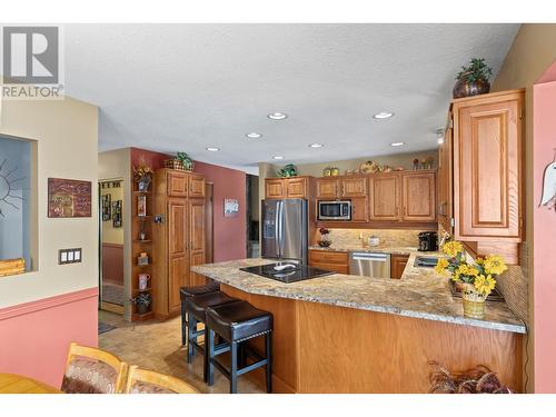 482 Clifton Road N, Kelowna, BC - Indoor Photo Showing Kitchen With Upgraded Kitchen