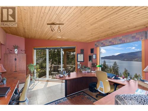 482 Clifton Road N, Kelowna, BC -  With Body Of Water