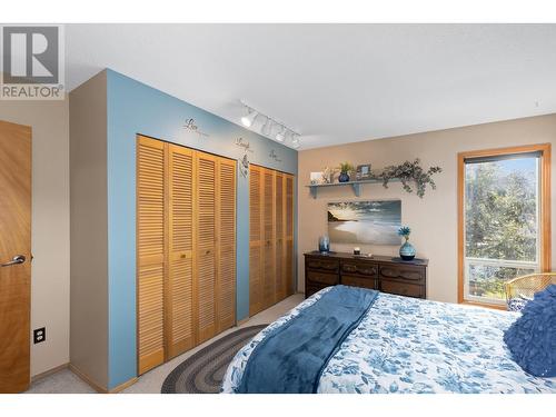 482 Clifton Road N, Kelowna, BC - Indoor Photo Showing Bedroom