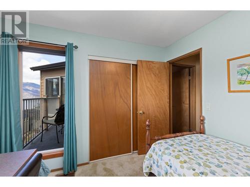 482 Clifton Road N, Kelowna, BC - Indoor Photo Showing Bedroom
