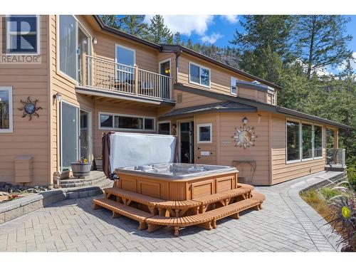 482 Clifton Road N, Kelowna, BC - Outdoor With Deck Patio Veranda With Exterior