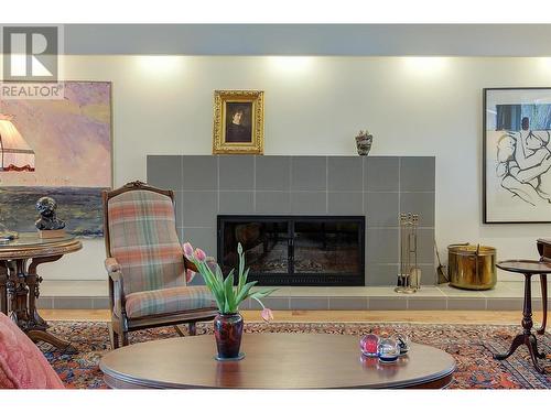 2021 Abbott Street, Kelowna, BC - Indoor Photo Showing Living Room With Fireplace