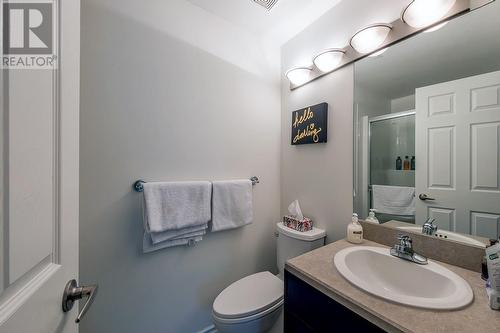 1128 Sunset Drive Unit# 1402, Kelowna, BC - Indoor Photo Showing Bathroom