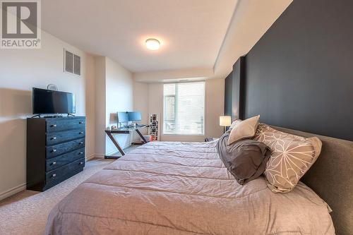 1128 Sunset Drive Unit# 1402, Kelowna, BC - Indoor Photo Showing Bedroom