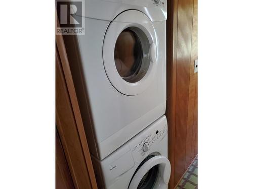 4340 Highway 33 Highway, Beaverdell, BC - Indoor Photo Showing Laundry Room