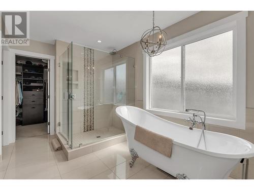 4511 Crawford Road, Lake Country, BC - Indoor Photo Showing Bathroom