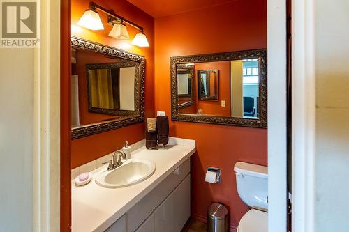 3606 Old Okanagan Highway, West Kelowna, BC - Indoor Photo Showing Bathroom