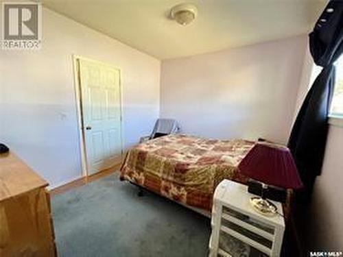 524 Leonard Street, Herbert, SK - Indoor Photo Showing Bedroom