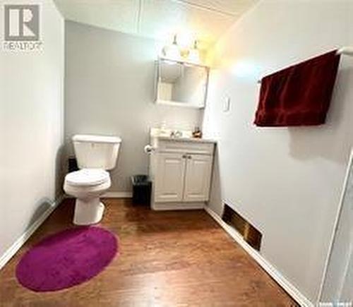 524 Leonard Street, Herbert, SK - Indoor Photo Showing Bathroom