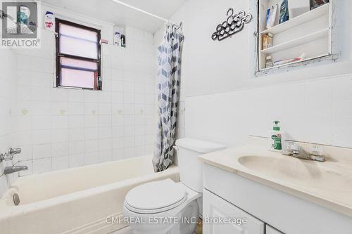 82 Marlborough Street, Brantford, ON - Indoor Photo Showing Bathroom