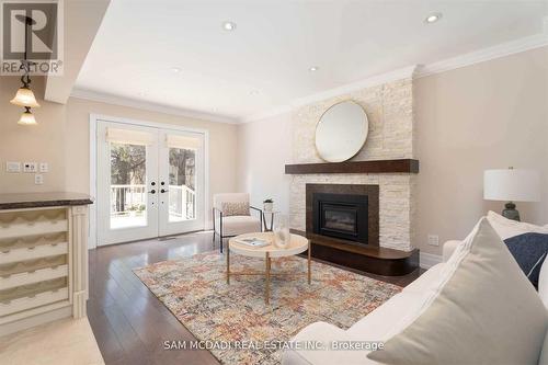 1779 Fifeshire Court, Mississauga, ON - Indoor Photo Showing Living Room With Fireplace