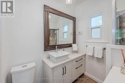 49 Mctague Street, Guelph, ON - Indoor Photo Showing Bathroom