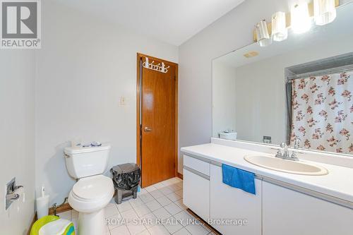 10 Hedgerow Avenue, Brampton, ON - Indoor Photo Showing Bathroom