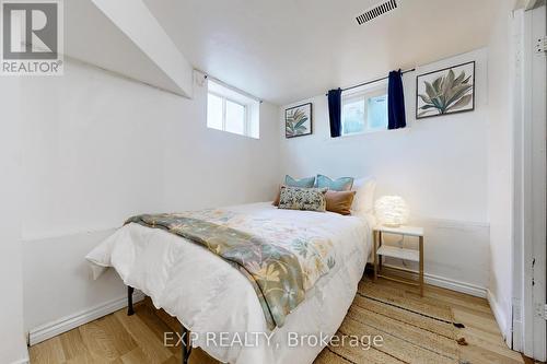40 Corby Crescent, Brampton, ON - Indoor Photo Showing Bedroom