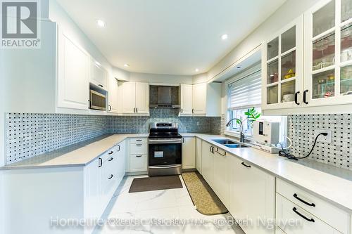 5202 Buttermill Court, Mississauga, ON - Indoor Photo Showing Kitchen With Double Sink