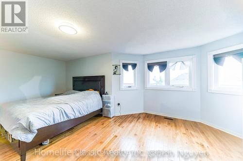 5202 Buttermill Court, Mississauga, ON - Indoor Photo Showing Bedroom