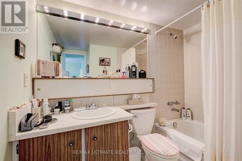 1908 - 260 Scarlett Road, Toronto, ON - Indoor Photo Showing Bathroom
