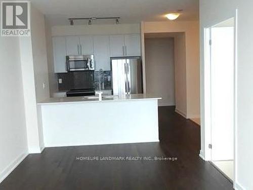 4406 - 4011 Brickstone Mews, Mississauga, ON - Indoor Photo Showing Kitchen