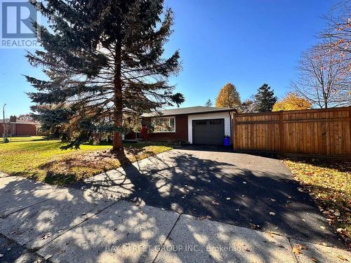 49 Howland Drive, Kitchener, ON - Outdoor