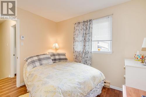 13 Trafalgar Road, Collingwood, ON - Indoor Photo Showing Bedroom