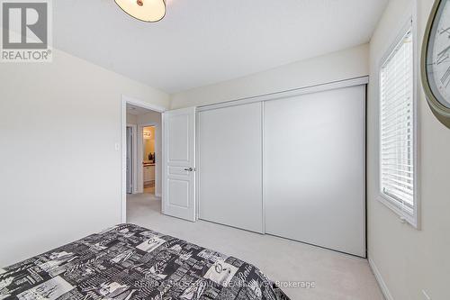 202 Sovereign'S Gate, Barrie, ON - Indoor Photo Showing Bedroom