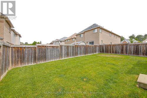 202 Sovereign'S Gate, Barrie, ON - Outdoor With Backyard