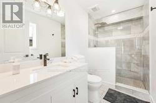 52 Marilyn Avenue S, Wasaga Beach, ON - Indoor Photo Showing Bathroom