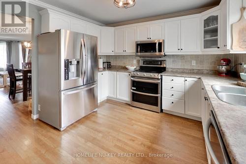 93 Holly Meadow Road, Barrie, ON - Indoor Photo Showing Kitchen With Double Sink