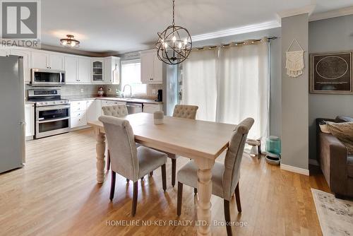 93 Holly Meadow Road, Barrie, ON - Indoor Photo Showing Dining Room