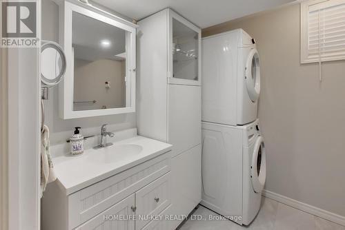 93 Holly Meadow Road, Barrie, ON - Indoor Photo Showing Laundry Room