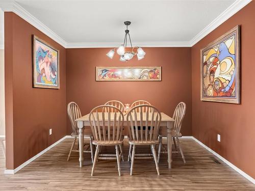 18-1886 Parkview Crescent, Kelowna, BC - Indoor Photo Showing Dining Room