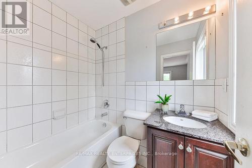 491 Mcroberts Avenue, Toronto (Caledonia-Fairbank), ON - Indoor Photo Showing Bathroom