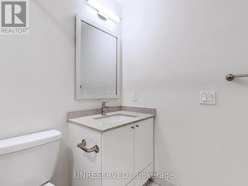 109 - 35 Watergarden Drive, Mississauga, ON - Indoor Photo Showing Bathroom