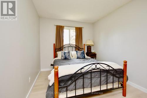 1400 Old Muskoka Road, Huntsville, ON - Indoor Photo Showing Bedroom