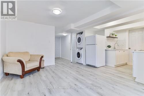 235 Skinner Road, Hamilton, ON - Indoor Photo Showing Laundry Room